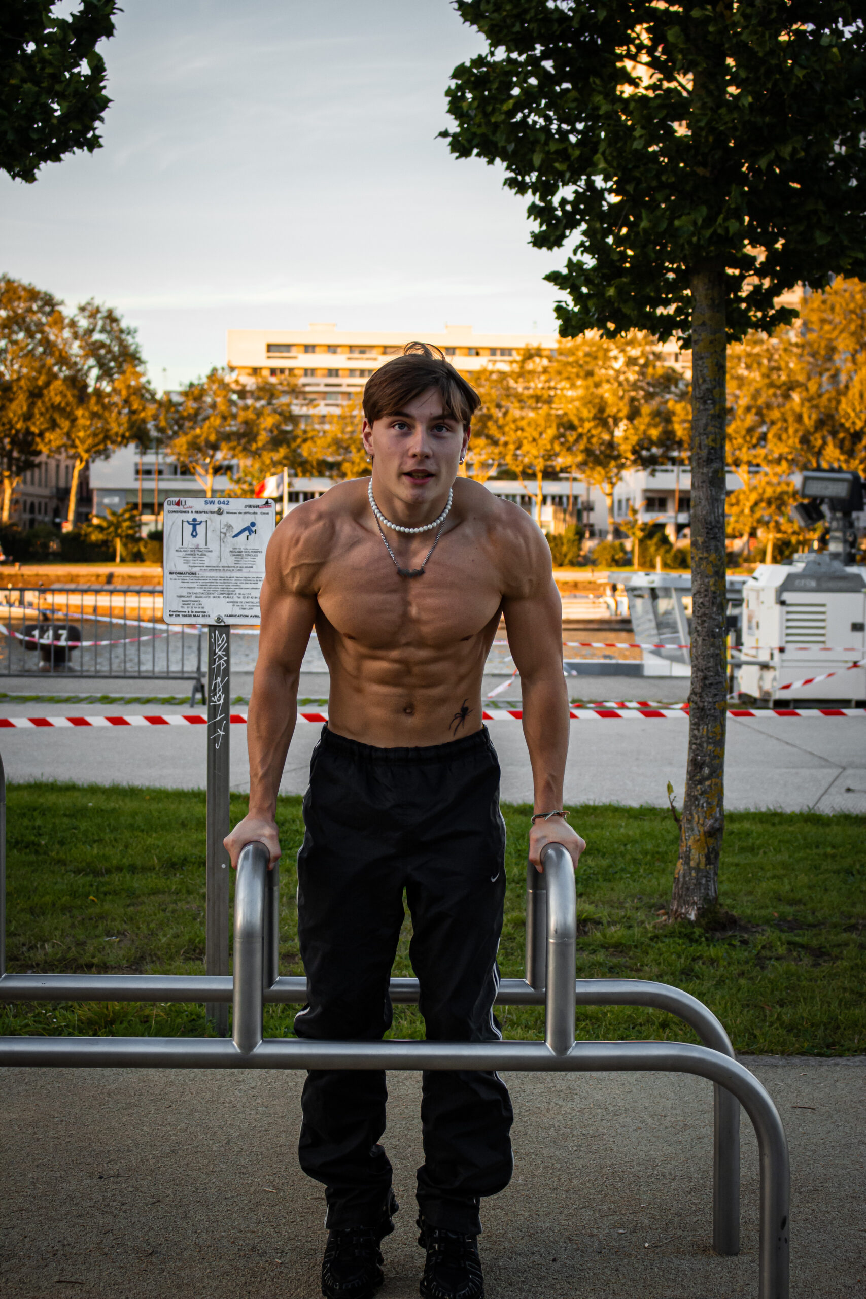 Calisthenischool – Association street workout à Roeun – Défiez la